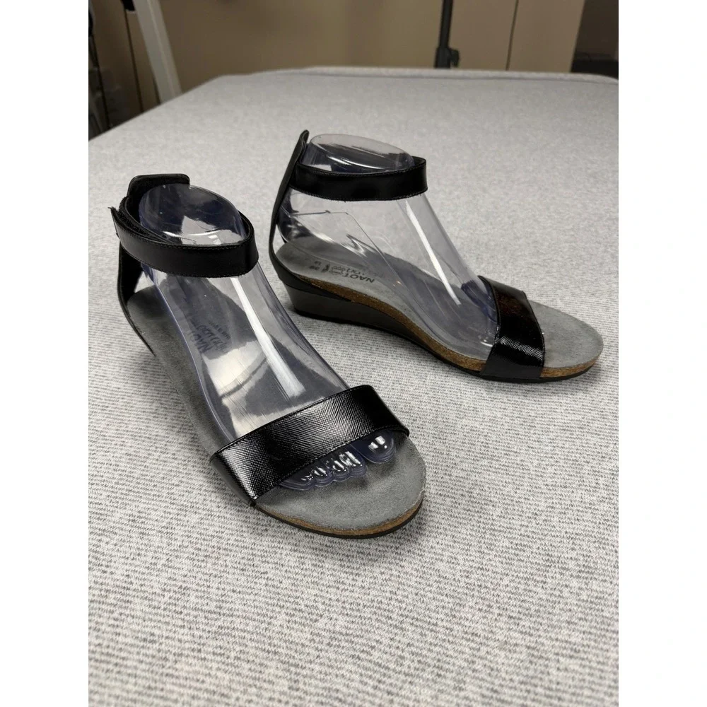 Naot Women Black Leather Wedge Sandals Ankle Strap Cork Footbed Size 39 L8